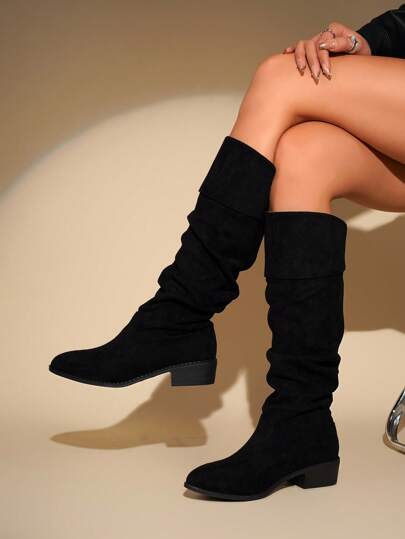 Jesienno-zimowe damskie modne kozaki z zamszu syntetycznego ze szpiczastym noskiem, kozaki za kolano z marszczonym wzorem, proste, szykowne i uniwersalne buty na niskim, grubym obcasie, odpowiednie na każdą porę roku