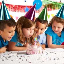 & Doug Pastel de Fiesta de Tres Capas, Juguete de Madera, Comida de Juguete, Juego de Imitación (20 Piezas) - Multilingüe - Ver 2