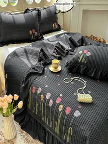 3件套花卉刺绣床上用品套装，绗缝毯和枕套，空调被毯 - 黑色 - 查看 1