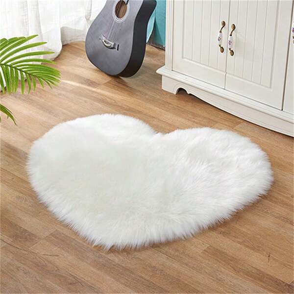 1pc Heart-Shaped Soft Plush Area Rug, Suitable For Girls Bedroom, Vanity Chair, Home Decor