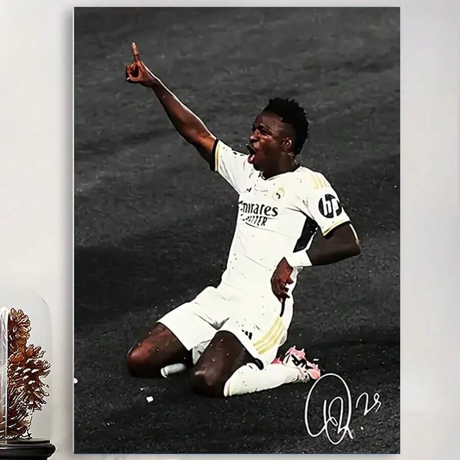 Framed Football Wall Art - Black & White Minimalist Canvas Print, Vertical Sports Poster For Bedroom, Office, Classroom Decor - Soccer Player Celebration Artwork, Soccer Room Decor, Office Decoration, Classic Design, Premium Finish, Office Workers - Đã đóng khung - Xem 1