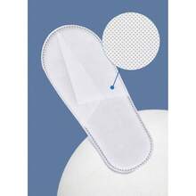 12 زوج من الأحذية المستهلكة غير المنسوجة للكبار مع نعول مضادة للانزلاق بنقشة الموجات المائية لتقليل عمل التنظيف ومنع العدوى البكتيرية للقدم، يمكن استخدامها في حفلات الزفاف والتخرج لاستقبال الضيوف في الفنادق والنزل والنوادي والمنتجعات السياحية وصالونات التجميل