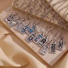 Retro Tarot Queen Lover Magician Moon Necklace Matte Drip Oil Free Stainless Steel Jewelry Gold Plated Decoration - 金的 - 查看 8