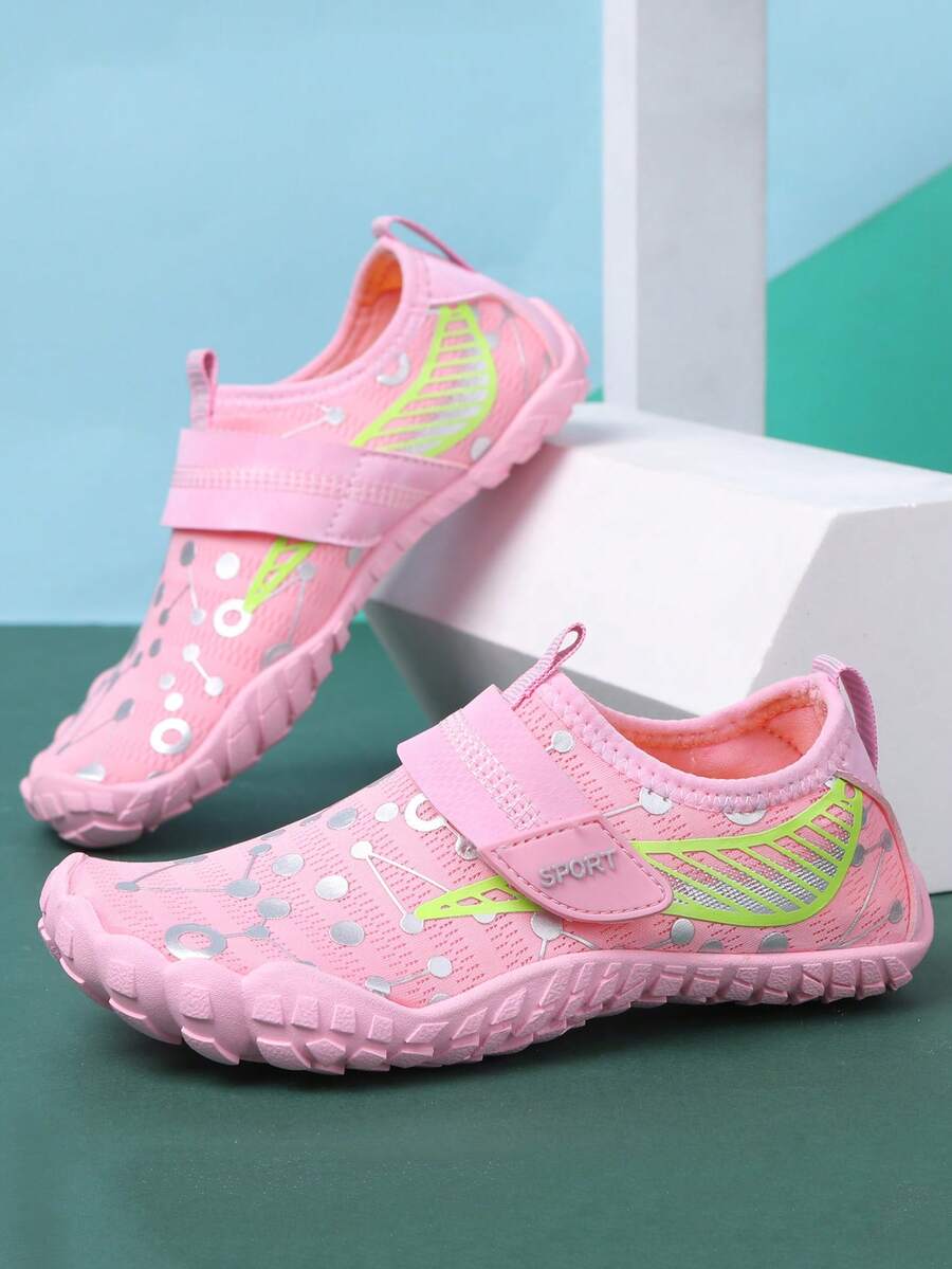 Calçados infantis para travessia de rios e calçados aquáticos, novos calçados de verão para meninos e meninas, calçados casuais para casa, calçados respiráveis para crianças