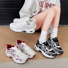 Neue Damen Freizeitsneaker, Plateau-Sneaker, weiße Farbvariante, Partnerlook, runde Zehenkappe mit Schnürung, Mesh- und Leder-Patchwork, atmungsaktiv und vielseitig, bedrucktes Graffiti, College-Stil, Outdoor-Wandern Lässig Pendler Schuhe - Rot - Übersicht 7