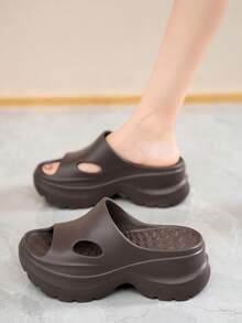 1双女士7厘米厚底拖鞋，防滑轻便增高凉鞋 - 咖啡棕 - 查看 5