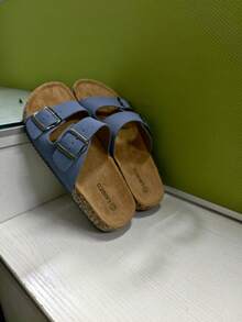 Sandalias de mula casuales con doble correa y hebilla, con suela de corcho suave y soportes para el arco, cómodas y antideslizantes, ideales para uso diario, playa y vacaciones, aptas para parejas