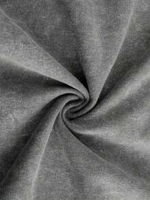 ¡Lava con agua para hacer la manualidad de siempre! Camiseta con estampado del personaje de Erykah Badu, con un toque retro de cantante de soul, llena de estilo urbano. - Gris - Ver 4