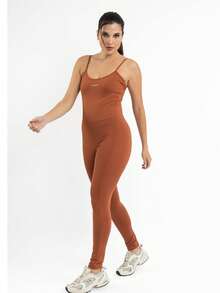 Women's Long Polyamide Fitness Gym Jumpsuit With Thin Straps - 鏽棕色 - 查看 1