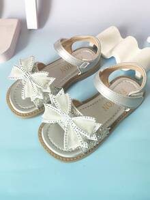 1 par de sandalias de niñas con punta descubierta para verano, con lazo, cierre de gancho y bucle, zapatos de moda - Plateado - Ver 2