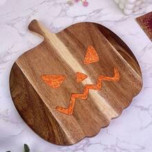 Planche à découper en résine d'Halloween, planche à fromage en forme de citrouille en bois, planche à découper pour steak occidental et fruits, planche décorative de cuisine, plateau à fromage de dinde de Thanksgiving, convient pour les cadeaux de Noël en famille et les fêtes de restaurant.
