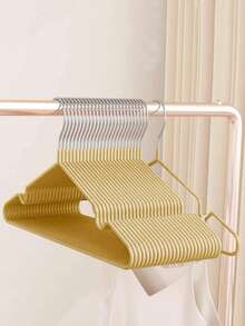 5/10 perchas para ropa con diseño antideslizante, 5 perchas metálicas para pantalones, perchas sin rastro, perchas resistentes y duraderas para abrigos de alta resistencia, almacenamiento y organización de ropa para el hogar, dormitorio, baño - Beis - Ver 8