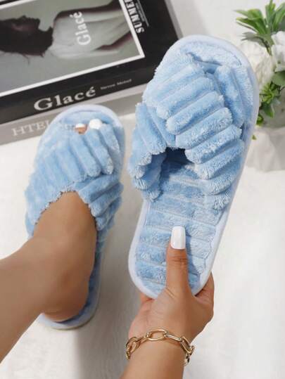 Fall/Winter Women's Fashion Criss-Cross Fluffy Fluffy Blue Slippers, Soft Bottom Comfortable Quiet Indoor House Slippers