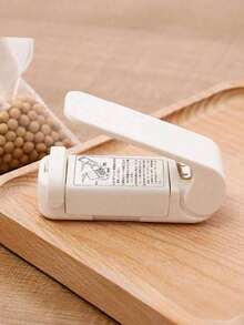 1pc Portable Mini Heat Sealer, Food Plastic Bag Sealing Machine, Handheld Home Small Thermal Sealing Device (Batteries Not Included. Need To Be Purchased Separately).