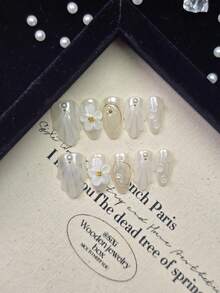 Conjunto de 10 peças de unhas brancas com brilho perolado, pingentes de unhas pintadas à mão, flores peroladas prateadas, unhas postiças, unhas curtas amendoadas, pontas de unhas postiças com cobertura total, itens essenciais para a praia, estilo simples e elegante, unhas postiças artesanais, unhas postiças vestíveis, faça você mesmo diariamente, unhas de verão como presente, adequado para mulheres e meninas, suprimentos para manicure - Multicolorido - Ver 8