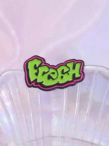 Party Broschen, einzigartig gestaltete Metallabzeichen, Anstecknadeln und lustige Party-Geschenke, die an Klassenkameraden und Freunde verschenkt werden können. Sie können an Jacken und Kleidung für einen stilvollen Touch angesteckt werden. Diese Broschen sind perfekt für Partyveranstaltungen.