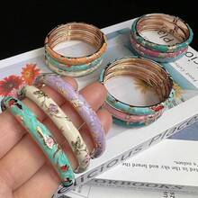 1 pieza Brazalete de estilo bohemio dorado con esmalte floral, adecuado para mujeres y niñas (Debido al esmalte, el color puede variar ligeramente bajo diferentes iluminaciones)