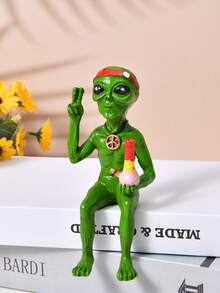 1pc Alien Resin Funny Green Dwarf Resin Ornament Garden Decoration Ornament