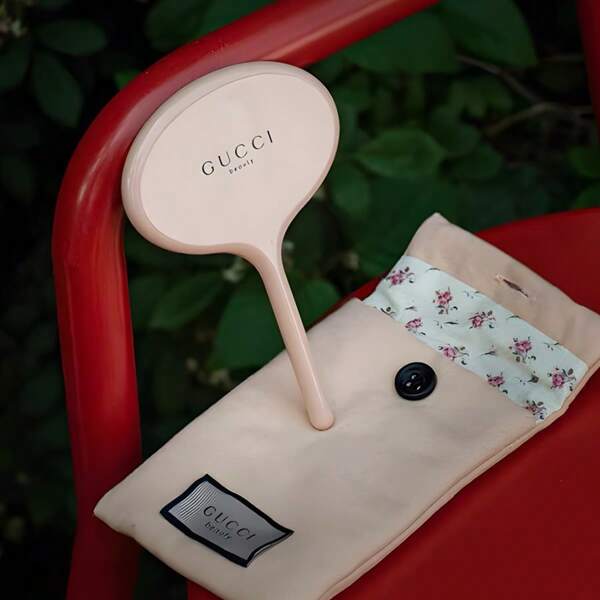 Gucci Espejo de maquillaje y bolsas para damas, adecuado para regalar durante festivales, como un regalo para una novia o un presente para una amiga