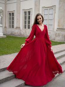 Vestido de manga de linterna con cuello en V y color sólido para la fiesta previa a la boda