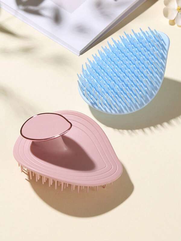 Blattförmiger professioneller Massage-Shampoo-Kamm, ein gutes Haarwasch-Werkzeug, das den Schmutz im Haar besser reinigen und gleichzeitig die Kopfhaut massieren kann, ohne der Kopfhaut oder dem Haar zu schaden. Leicht schäumend, für Nass- und Trockeneinsatz geeignet. Kann als Shampoo-Kamm beim Haarewaschen verwendet werden, kann aber auch täglich zum Kämmen des Haares eingesetzt werden. Geeignet für Frauen, lange Haarbürste, Entwirrbürste, Ballbürste, Mini-Haarbürstenset, Holzkamm, Reiseaccessoires, Frisur, Friseur, Haarbürste, Slick-Back-Bürste, Stylingbürste, Lockenbürste, Kantenbürste, Haarkamm, Haare bürsten, Haarbürstenset, Haare kämmen, Locken-Kamm, Entwirrbürste, Haarbürste für Frauen, Haare, Reisen, Haarprodukte, Haarwerkzeuge, Haraccessoires, Friseur, Friseur-Accessoires, Friseursalon, Friseurausrüstung