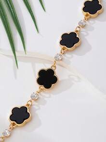 1 buah Gelang Hitam Elegan Mewah dengan Liontin Daun Semanggi untuk Wanita - Hitam - View 4