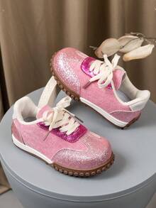 Este par de zapatos deportivos de moda para niños presenta un diseño de corte de color, lo que los hace versátiles y prácticos para que los niños y niñas los usen en actividades al aire libre, compras y viajes. Como zapato deportivo para estudiantes, es una opción ideal para que los niños y niñas los usen en los deportes del campus. - Rosa - Ver 2