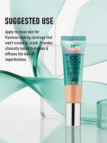 IT Cosmetics 美肌CC霜，无油哑光妆效，SPF 40防晒，中等古铜色，32毫升/1.08盎司 | 全效遮瑕，无油配方，哑光妆效，SPF 40防晒 | 轻盈可叠加配方，均匀肤色，遮盖瑕疵 | 蕴含透明质酸和抗氧化剂等保湿成分，令肌肤光滑柔嫩 - Medium Tan - 查看 4