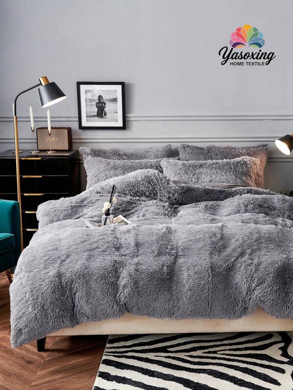 3 pièces Ensemble de couette en peluche gris soyeux comprenant : 1 pièce couette en fausse fourrure grise + 2 taies d'oreiller, pour lit double, queen, pleine ou twin. Parure de lit en velours cristal boho chic pour chambre à coucher ou chambre d'amis.