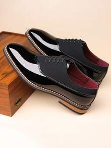 1 paire de richelieus unicolore pour hommes, style britannique en PU à lacets, chaussures de cérémonie convenant pour la maison et toutes les saisons