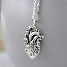 1 Piece Fashion Necklace For Women Gothic Anatomical Heart Pendant Necklace Retro Heart Hip Hop Necklace Punk Style Necklace Fine Jewelry Suitable For Daily Party Birthday Halloween Gift Etc - 復古解剖學心臟吊墜項鍊 - 查看 12