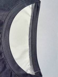 男童芝加哥 #66 图案圆领 T 恤，黑色和米色条纹设计，涤纶夏季街头服饰，适合户外活动，休闲户外服装 | 时尚休闲上衣 | 光滑面料，芝加哥 T 恤