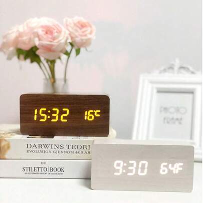 1个智能生活木质闹钟，适用于卧室书桌，家居电子装饰，带贪睡功能，早晨叫醒服务，床头钟，语音控制，桌面数字钟，家居装饰，房间装饰