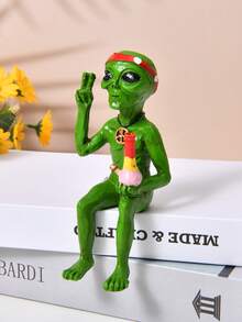 1pc Alien Resin Funny Green Dwarf Resin Ornament Garden Decoration Ornament