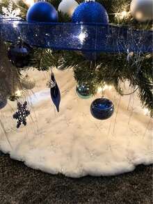 1 pieza Falda para árbol de Navidad blanco de 60/90/122cm, Falda esponjosa y suave para árboles de Navidad, Decoración de alfombra, Falda de árbol de Navidad esponjosa con lentejuelas plateadas en forma de copos de nieve, Decoraciones navideñas, Decoración navideña acogedora para el hogar. Decoraciones navideñas, decoración de invierno para la habitación