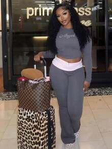 Lässige Sportliche 2-teilige Sets Damen Trainingsanzüge Buchstaben Strass Langarm Crop Tops und Schlaghosen passend zu Y2K Streetwear