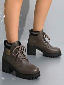 女式粗跟亮面皮革户外防水厚底靴，休闲运动，仿双层袜子装饰