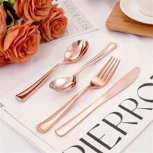 100 个玫瑰红色塑料零件/固定 50 把叉子、25 把刀子、25 把汤匙 - 一套可靠的塑料餐具，适用于餐饮、聚会、宴会、宴会、婚礼、父亲节和其他重大场合