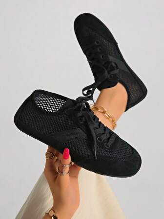 0.5 Size Smaller New Spring/Summer/Autumn Soft Comfortable Lightweight Low Heel Ballerina Flats, Fashion Work Shoes For Women, Red, Black, Burgundy, Casual Sneakers, Closed Toe Mary Jane, Lolita Bow Lace Flat Shoes