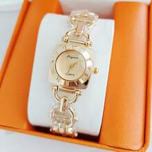 Damenuhr Luxus Edelstahlarmband quadratisches Zifferblatt mit römischen Ziffern, modische Lässig Business Quarzarmbanduhr