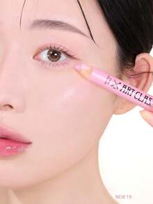 Too Cool for School Bút kẻ mắt Artclass Friction Eyeliner Pencil 19 màu hồng, chất phấn mềm mịn, nhẹ nhàng khi sử dụng, có thể chồng nhiều lớp, lâu trôi và không lem, thoáng khí và lên màu tốt, công thức thân thiện với da, đầu vặn chính xác, 1.1g/0.03oz, mỹ phẩm Hàn Quốc, Hàn Quốc - 19 BEBE Hồng - Xem 4