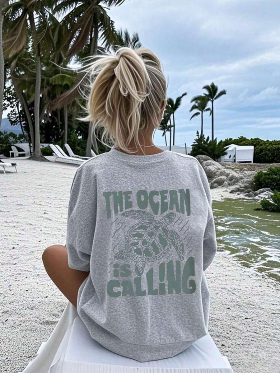 大尺碼女款夏季休閒度假系列-Call Of The Ocean! 海洋生物與字母印花T恤,海灘海洋風 - 灰色 - 查看 1