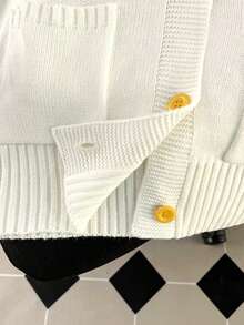 女式花卉刺绣长袖口袋前扣开衫，带叶子图案