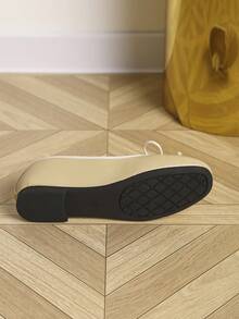 European & American Fashion Solid Color Ballet Bowknot Flat Shoes, Outdoor Spring/Autumn Ladies Flat Slip-On Soft Leather Soft Sole Shoes