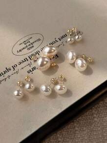 1 对时尚百搭松饼珍珠耳钉，优雅别致的女士耳环