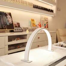 Luminária de LED estilo meia-lua moderna, acabamento em metal fosco, com alimentação USB, para manicure, extensão de cílios, tatuagem e cuidados com a pele, com controle por botão e cúpula de plástico - inclui vários componentes, cor sólida, sem necessidade de bateria