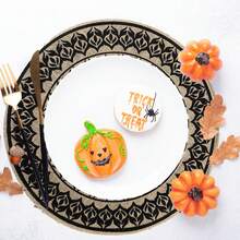 4 Stücke/6 Stücke/8 Stücke runde Tischsets, Leinen-Farbe Kaffee-Hintergrund mit schwarzem Blumen-Siebdruckdesign, hitzebeständig, rutschfest, isoliert, strapazierfähige Leinen-Gewebe Tischsets, 38 cm x 38 cm Halloween Glocken Muster, ideal für Restaurant-Eröffnung, Schlafzimmer-Schreibtisch-Dekoration, Hochzeitstisch-Dekoration, Geschirr-Schutz, Tischplattenschutz, geeignet für Küche, Esszimmertisch, Innen- und Außenbereich