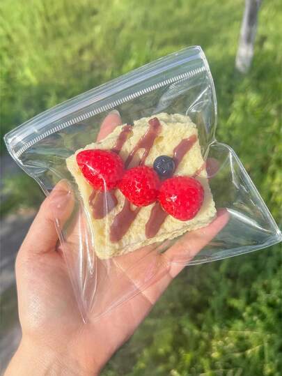 1/6个装 柔软可爱草莓吐司捏捏乐玩具，多层可拆分设计，软萌玩具，解压玩具，Taba软萌玩具，儿童仿真食物，儿童指尖玩具，办公室和旅行减压玩具，适合儿童、青少年和成人