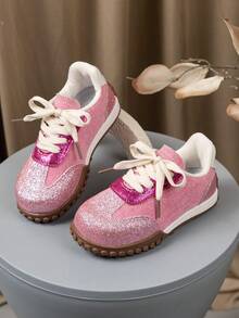 Este par de zapatos deportivos de moda para niños presenta un diseño de corte de color, lo que los hace versátiles y prácticos para que los niños y niñas los usen en actividades al aire libre, compras y viajes. Como zapato deportivo para estudiantes, es una opción ideal para que los niños y niñas los usen en los deportes del campus. - Rosa - Ver 1