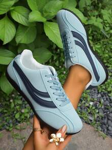 1 Pair Kids/Teens Outdoor Fashion Color Block Sports Shoes, Round Toe Flat Lace-Up Running Hiking Sneakers For Boys And Girls